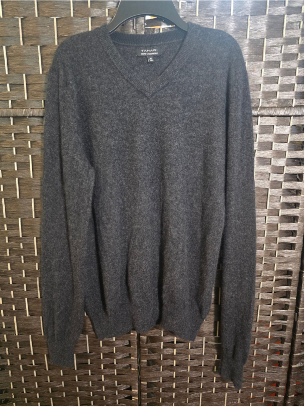 Tahari 100% Cashmere V-Neck Sweater Charcoal Dark Gray Men's Size Medium M Slim